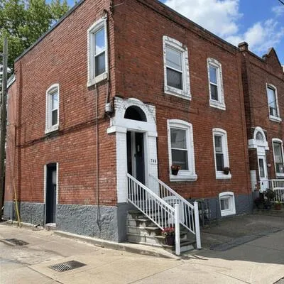 740,&nbsp;Lansdowne, Dovercourt-Wallace Emerson-Junction, Toronto