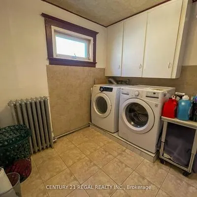 1281,&nbsp;Queen, South Parkdale, Toronto