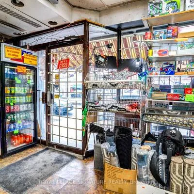 1180,&nbsp;St. Clair, Corso Italia-Davenport, Toronto
