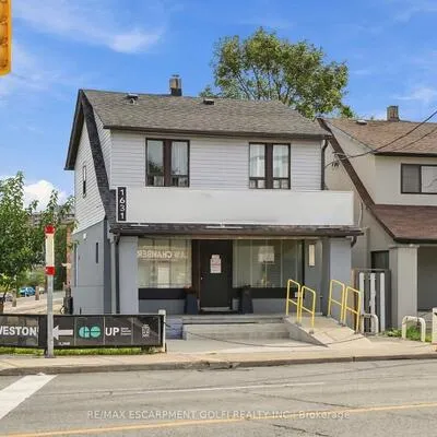 1631,&nbsp;Weston, Weston, Toronto