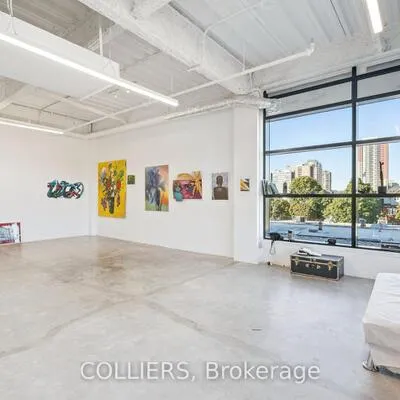 Commercial for sale, 300, Geary, Dovercourt-Wallace Emerson-Junction, Toronto