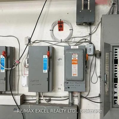 3232, Steeles, Concord, Vaughan