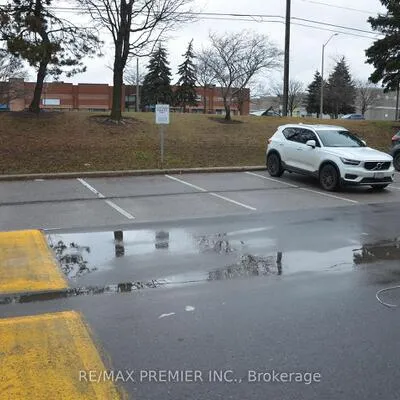 665,&nbsp;Millway, Concord, Vaughan