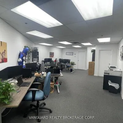 231,&nbsp;Millway, Concord, Vaughan