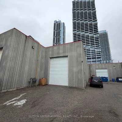 201,&nbsp;Millway, Concord, Vaughan