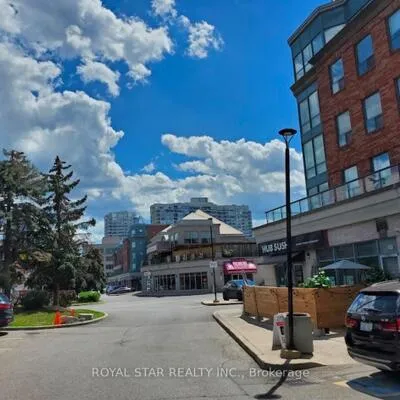 7378,&nbsp;Yonge, Crestwood-Springfarm-Yorkhill, Vaughan
