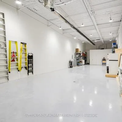 3300,&nbsp;Steeles, Concord, Vaughan