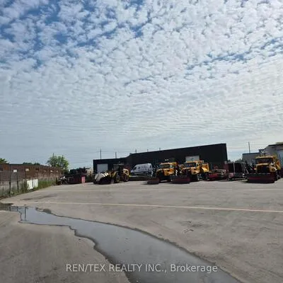 582,&nbsp;Rivermede, Concord, Vaughan