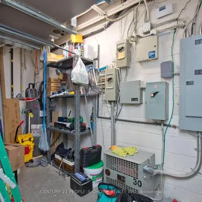 3850,&nbsp;Steeles, Steeles West Industrial, Vaughan