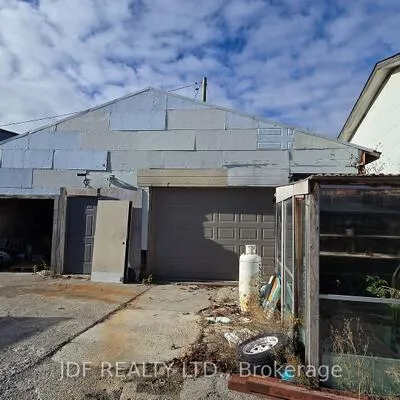 1*,&nbsp;Burtons, West Woodbridge, Vaughan