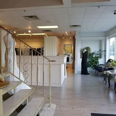 8611,&nbsp;Weston, East Woodbridge, Vaughan