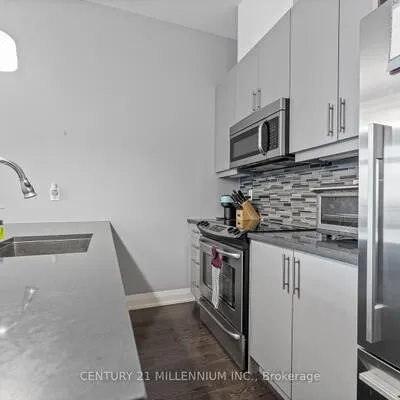 15277, Yonge, Aurora Village, Aurora