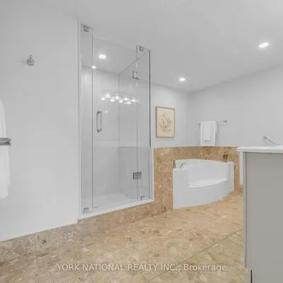 14924, Yonge, Aurora Highlands, Aurora