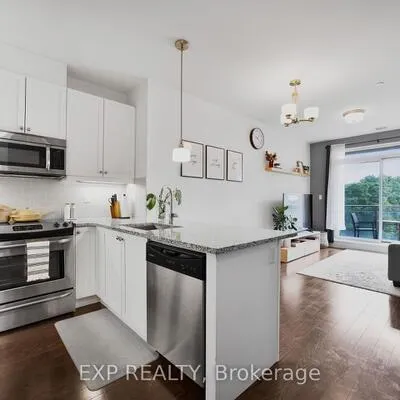 15277, Yonge, Aurora Village, Aurora