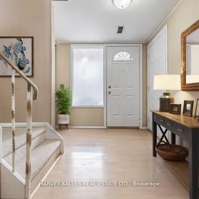 82, Poplar, Aurora Highlands, Aurora