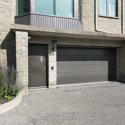 21, George, Aurora Village, Aurora