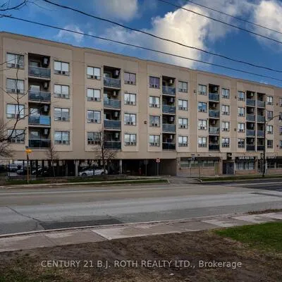 160,&nbsp;Wellington, Aurora Village, Aurora