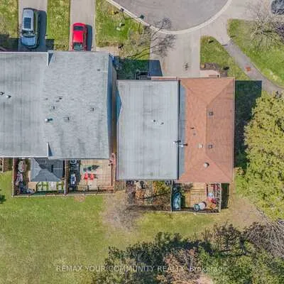 97,&nbsp;Poplar, Aurora Highlands, Aurora