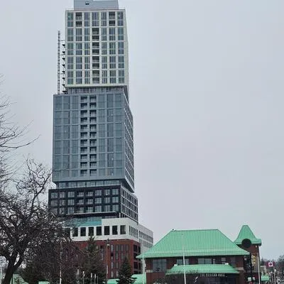 39, Mary, City Centre, Barrie