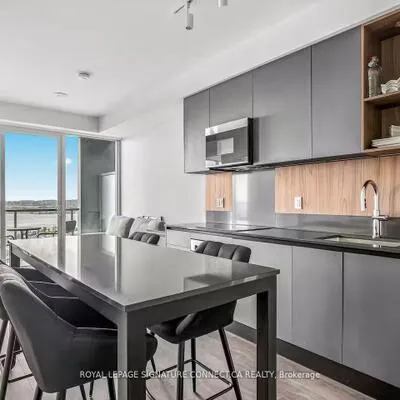 39, Mary, City Centre, Barrie