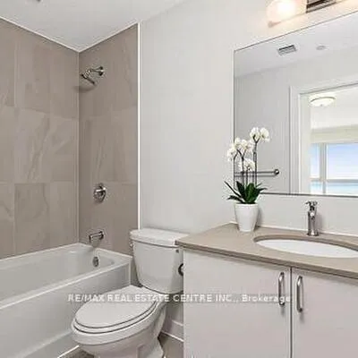56,&nbsp;Lakeside, Little Lake, Barrie