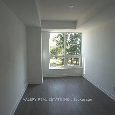 681,&nbsp;Yonge, Painswick South, Barrie