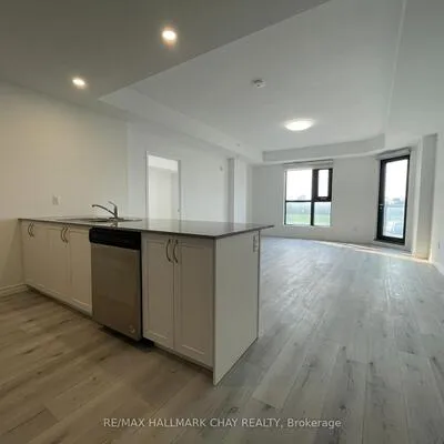 30,&nbsp;Hanmer, West Bayfield, Barrie