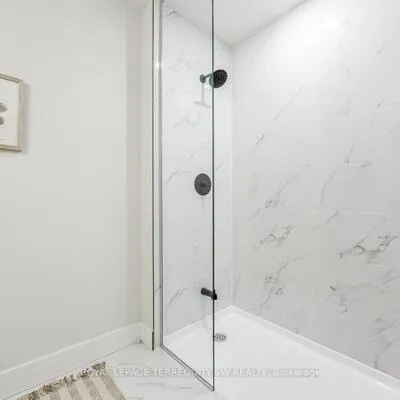 145,&nbsp;Clapperton, Wellington, Barrie