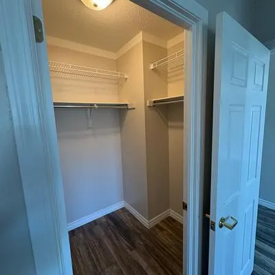 94,&nbsp;Dean, Painswick South, Barrie