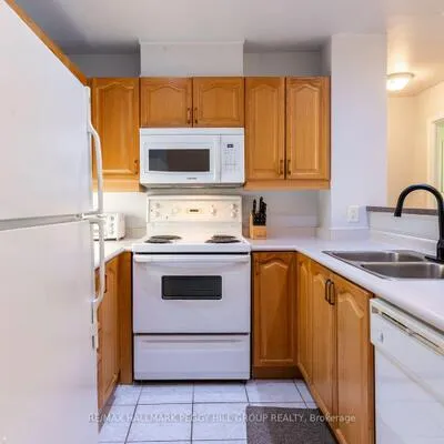 2, Toronto, City Centre, Barrie