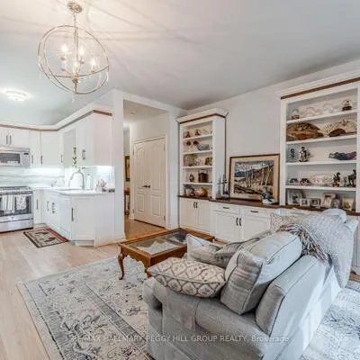 200, Collier, Codrington, Barrie