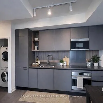 39, Mary, City Centre, Barrie