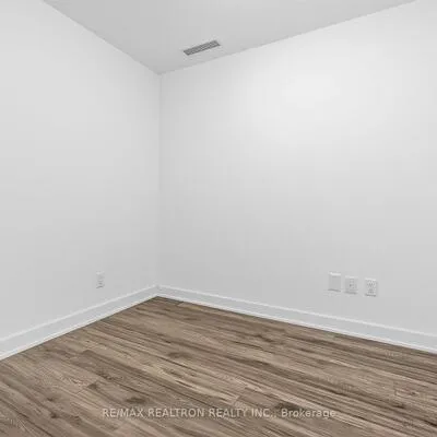 681, Yonge, Painswick South, Barrie