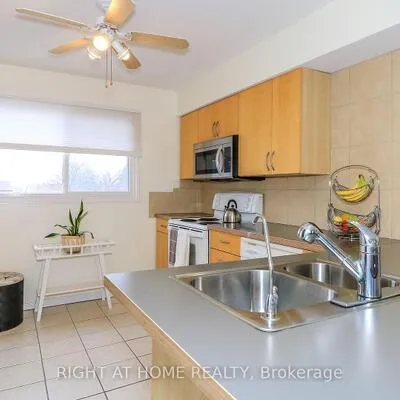 52,&nbsp;Adelaide, Allandale, Barrie