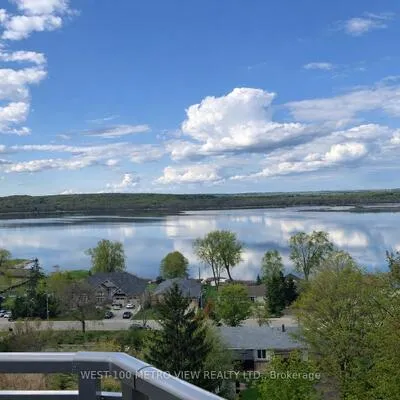 56,&nbsp;Lakeside, Little Lake, Barrie