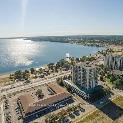 65,&nbsp;Ellen, City Centre, Barrie