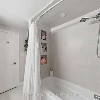 2,&nbsp;Bernick, Grove East, Barrie