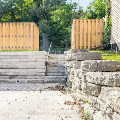 52,&nbsp;Adelaide, Allandale, Barrie