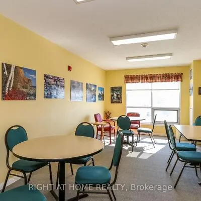 90,&nbsp;Dean, Painswick South, Barrie
