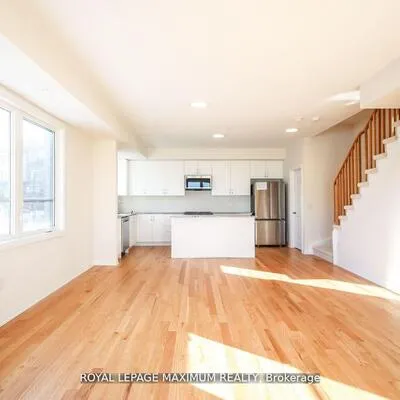 11, Baynes, Bradford, Bradford West Gwillimbury