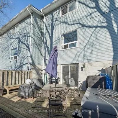 21, Harmony, Bradford, Bradford West Gwillimbury