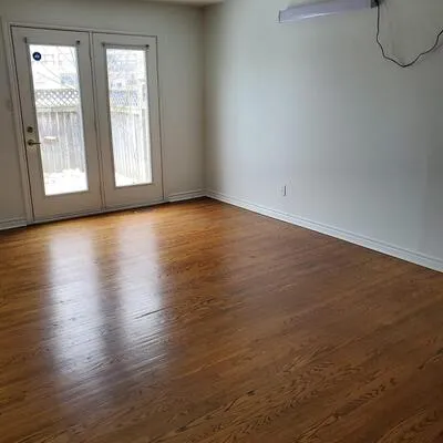 7, Town House, Brampton East, Brampton