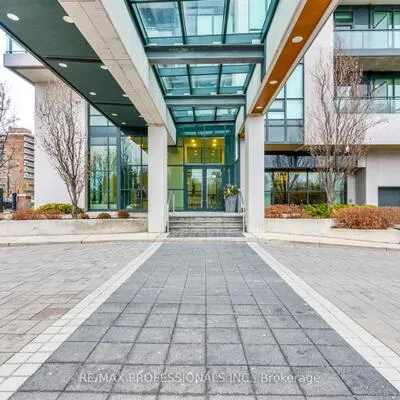100,&nbsp;John, Downtown Brampton, Brampton