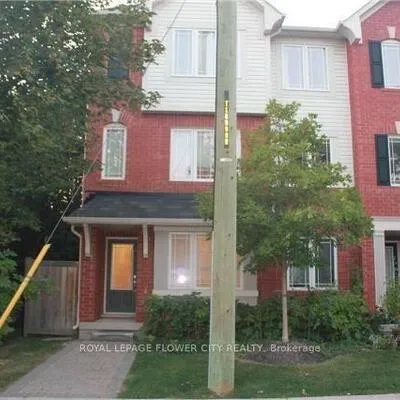 50,&nbsp;Hillcrest, Queen Street Corridor, Brampton