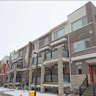 240,&nbsp;Lagerfeld, Northwest Brampton, Brampton