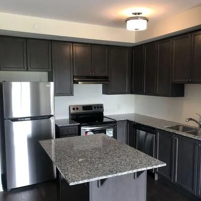 200,&nbsp;Lagerfeld, Northwest Brampton, Brampton