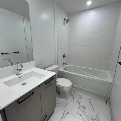10,&nbsp;Lagerfeld, Northwest Brampton, Brampton