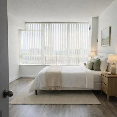 22,&nbsp;Hanover, Queen Street Corridor, Brampton