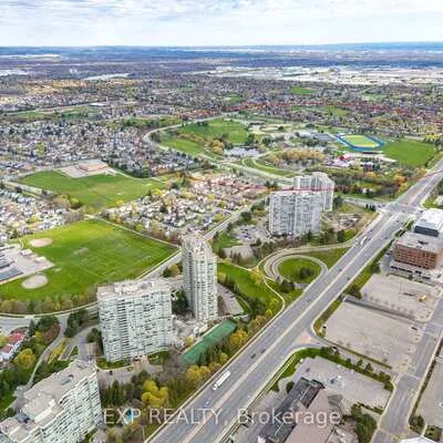 22,&nbsp;Hanover, Queen Street Corridor, Brampton