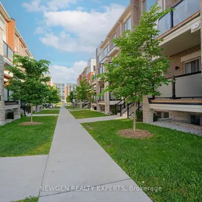 240,&nbsp;Lagerfeld, Northwest Brampton, Brampton